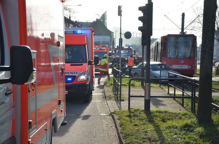 VU Koeln PKW Bahn Amsterdamerstr Friedrich Karlstr P015.JPG